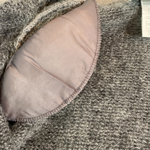 Marks & Spencer’s - vintage wool blend sweater. Size 16-18 - Picture 5 of 8